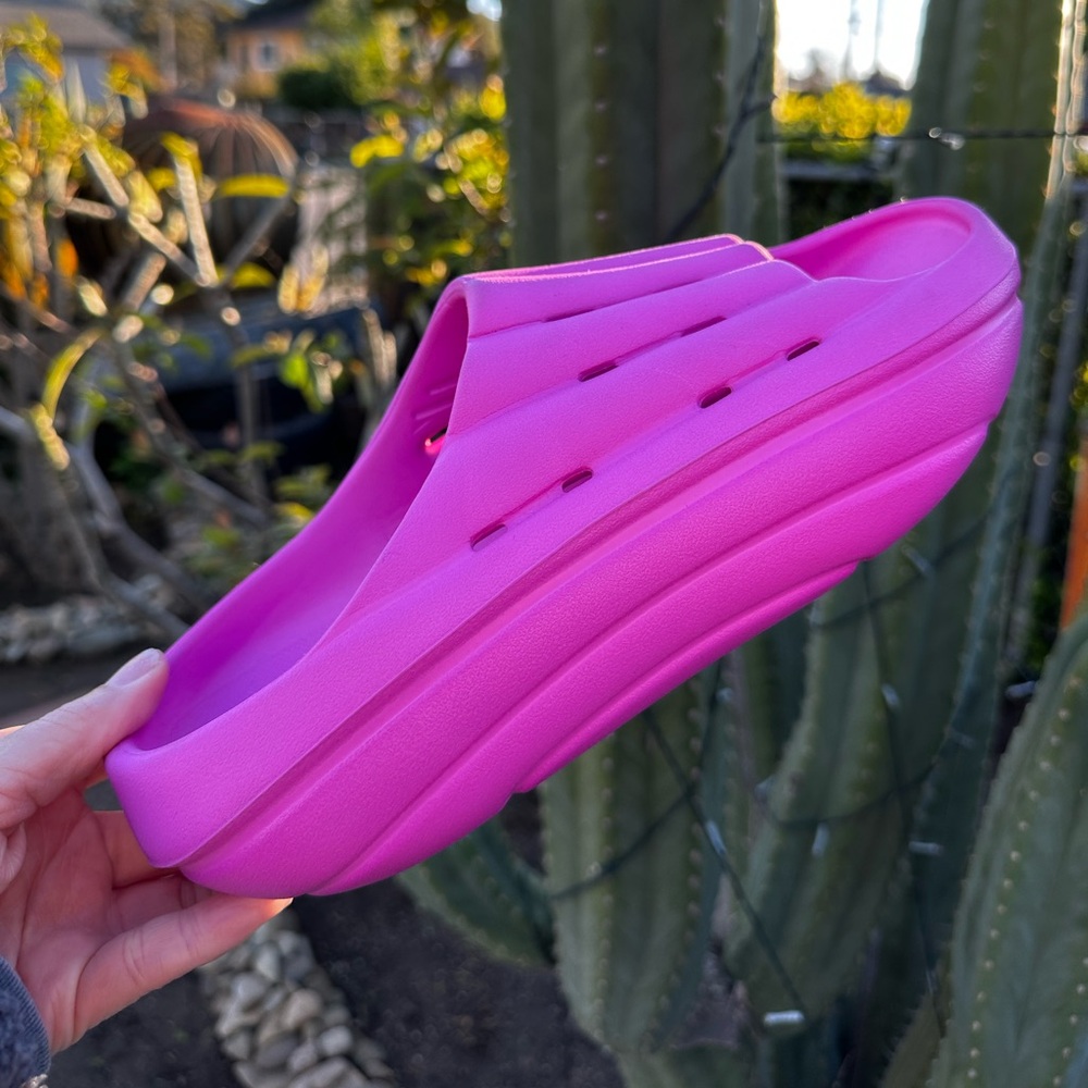 Women’s UGG Foamo Dragon Fruit Slides #8
